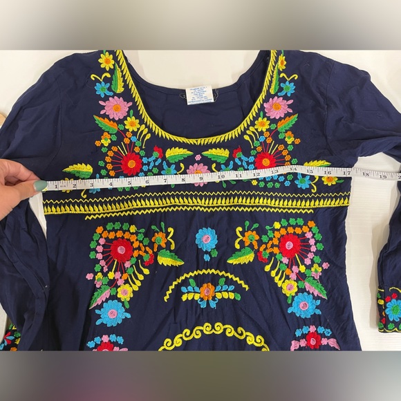 Traditional Floral Embroidered Navy Tunic Blouse Size M Johnny Was Inspired - Picture 7 of 12